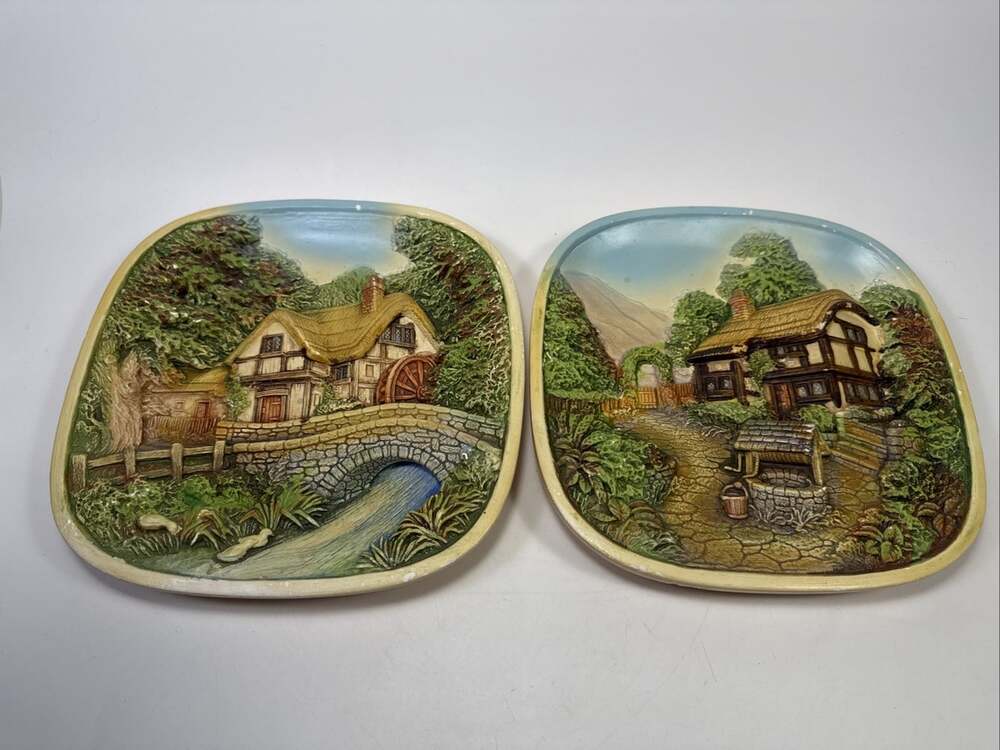 2 Vtg Chalkware Plates Wall Decor Legend Products England Country Core Farm. G2